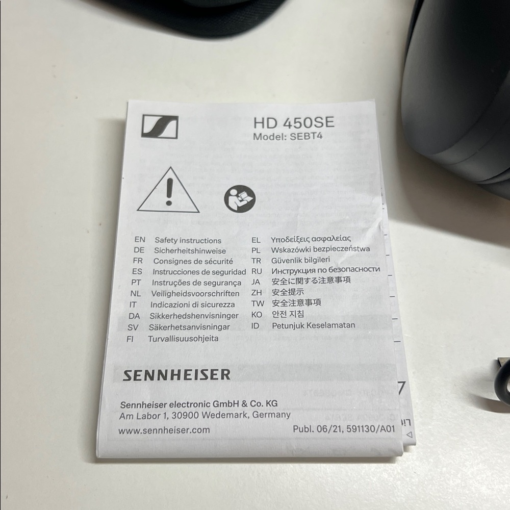 Sennheiser HD 450SE Wireless Headphones - Picture 13 of 16